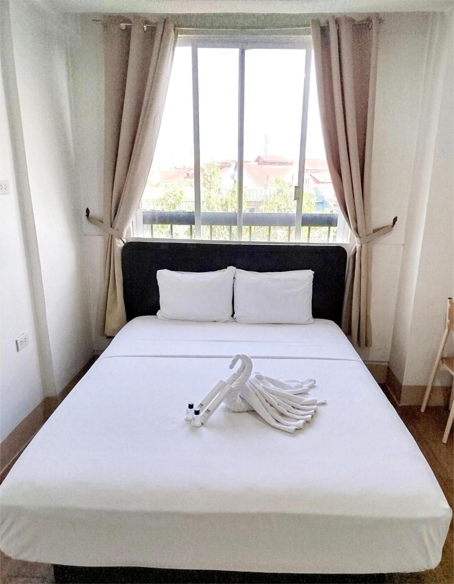 Sulit Budget Hotel Vmapa Manila Esterno foto
