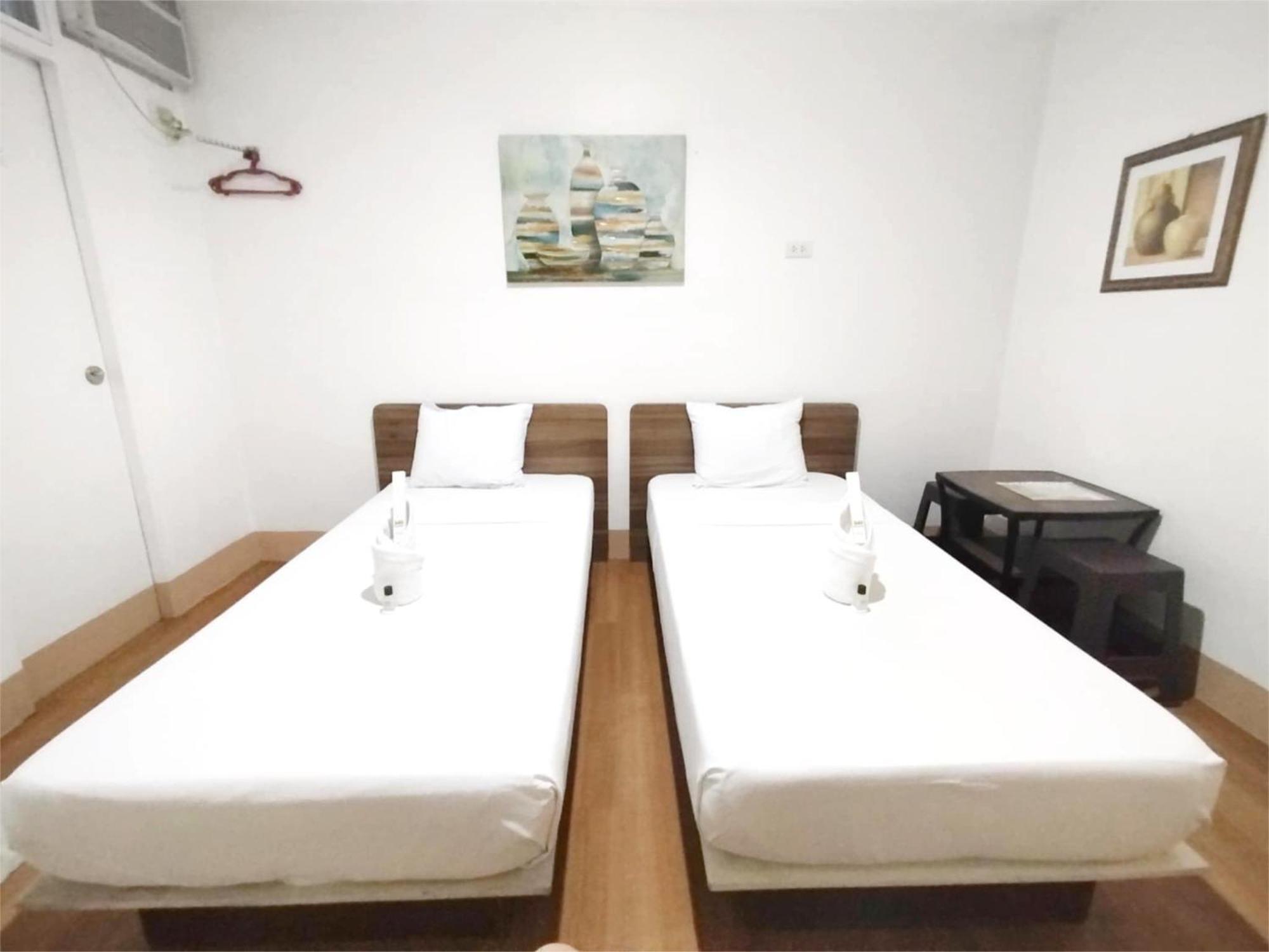 Sulit Budget Hotel Vmapa Manila Esterno foto